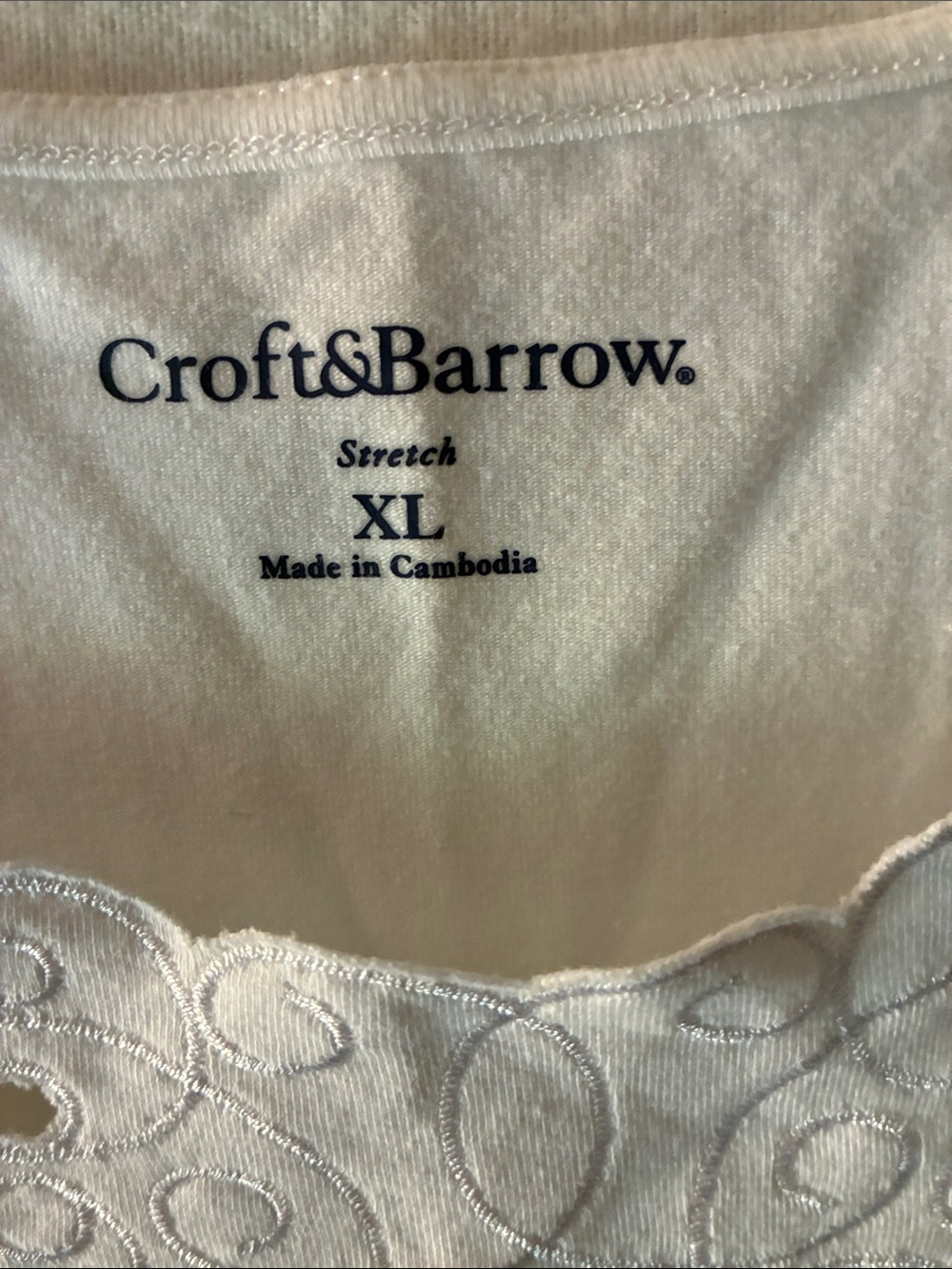 croft & barrow White Sleeveless Top with Embroidered Scallop Collar - Picture 2 of 5